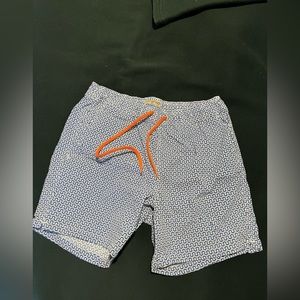 J Crew Swim Trunk 6 inch inseam white and blue pattern size small